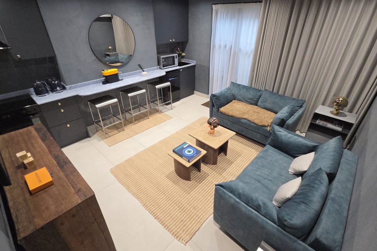 Family Apartment, Ensuite, City View | Private kitchen | Fridge, microwave, electric kettle