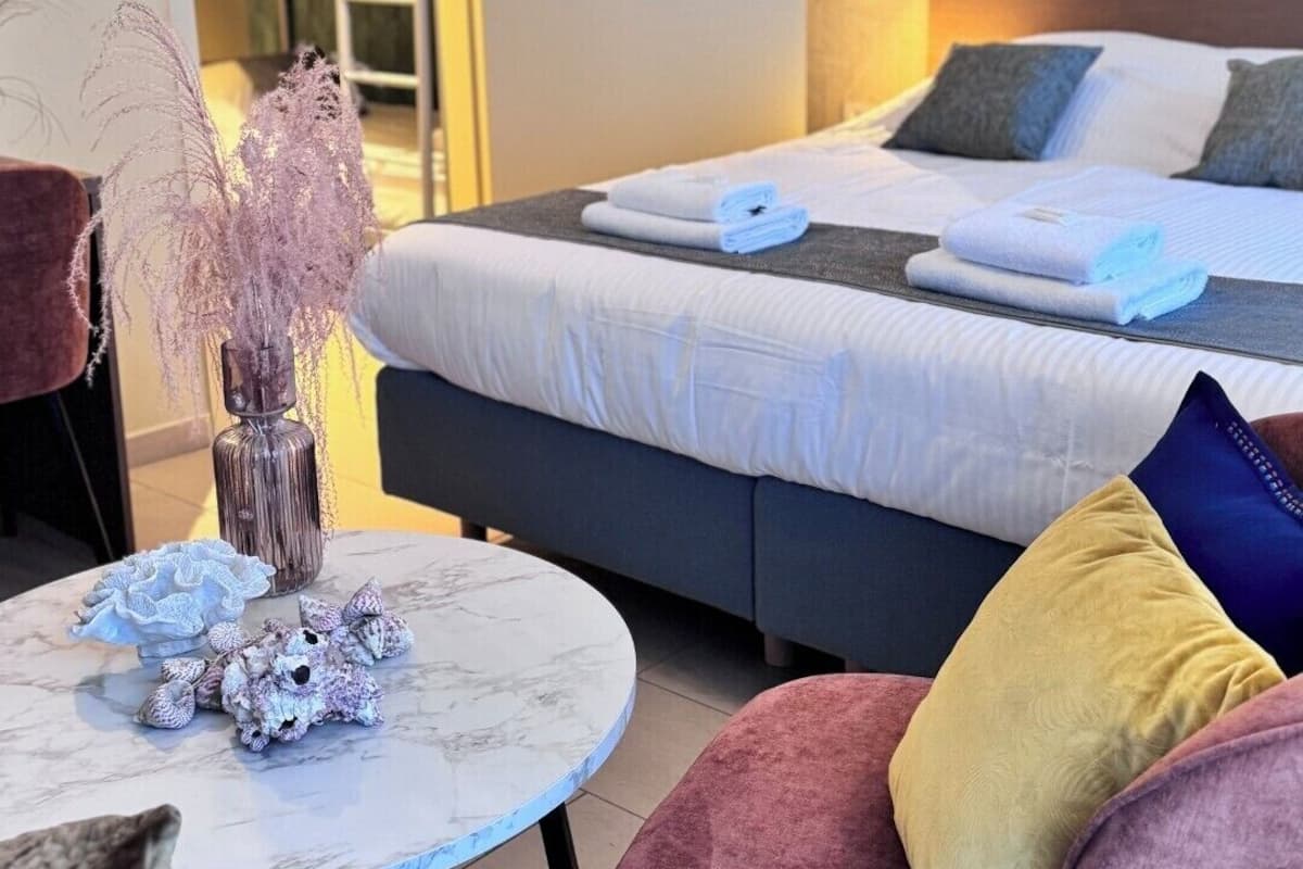 Suite clásica | Sistema de insonorización, wifi gratis, ropa de cama