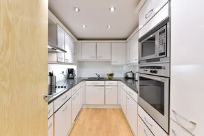 아파트, 침실 3개 | 전용 주방 | 전자레인지, 쿡탑, 식기 세척기, 커피/티 메이커