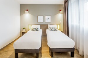 Desk, soundproofing, iron/ironing board, free WiFi - Appart'City Confort Amiens Gare (Amiens)