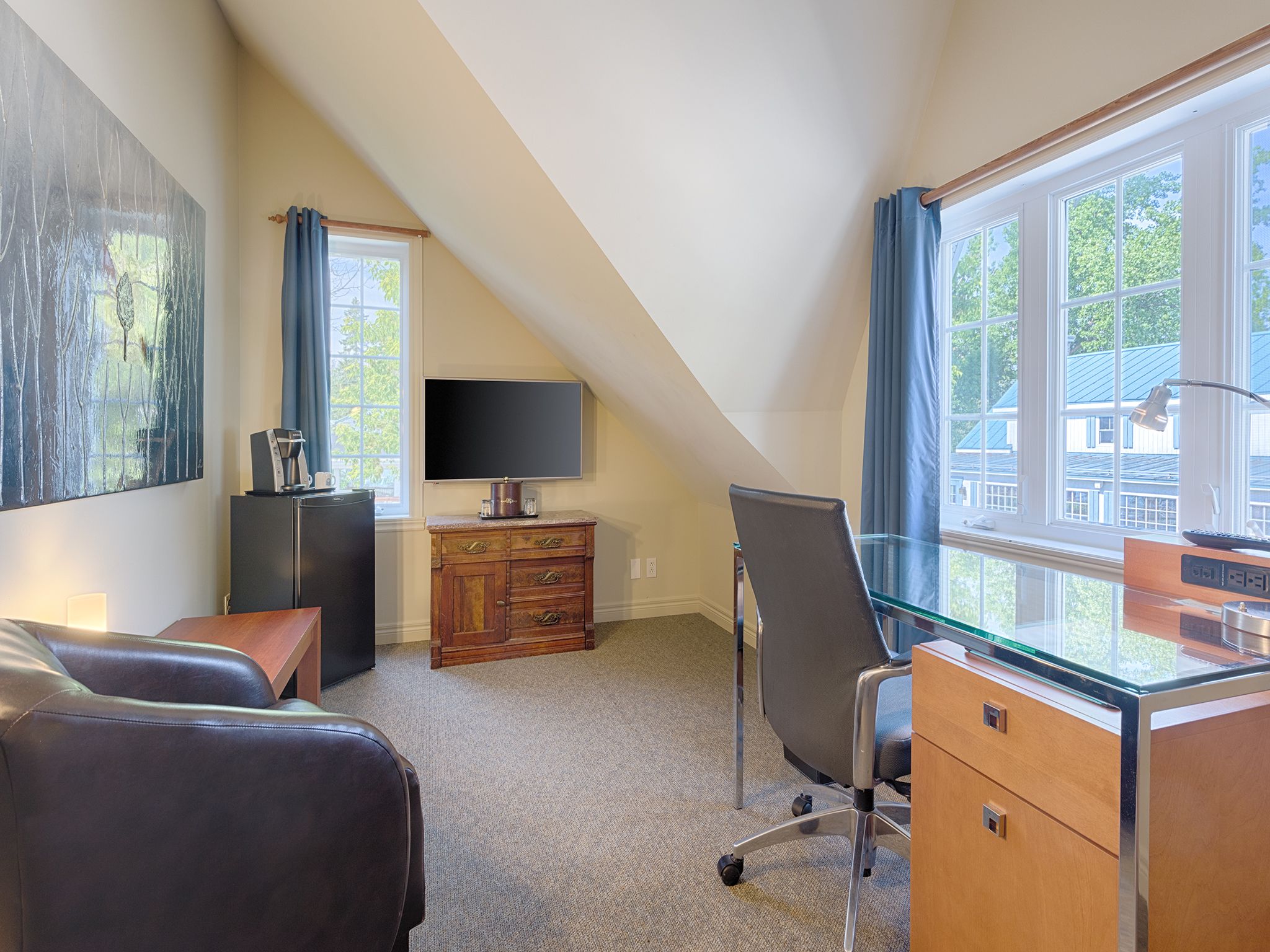 classic room, 1 queen bed | view from room