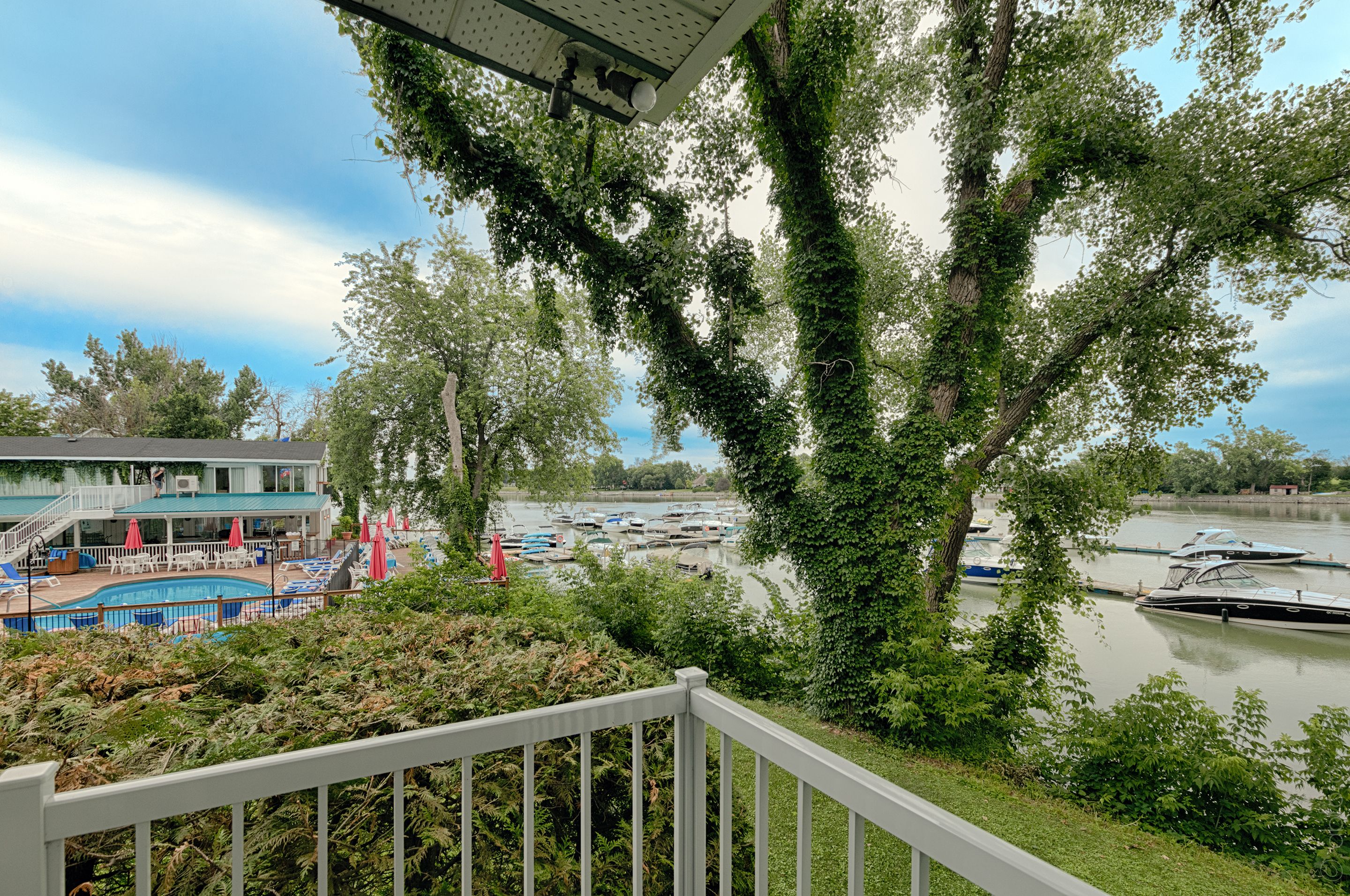 superior room, 1 king bed (pavillon desmarais) | desk, blackout curtains, iron/ironing board, rollaway beds