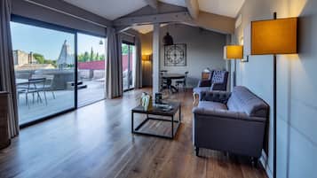 Superior Apartment, 2 Bedrooms, Hot Tub (70m2) | Living area | LCD TV