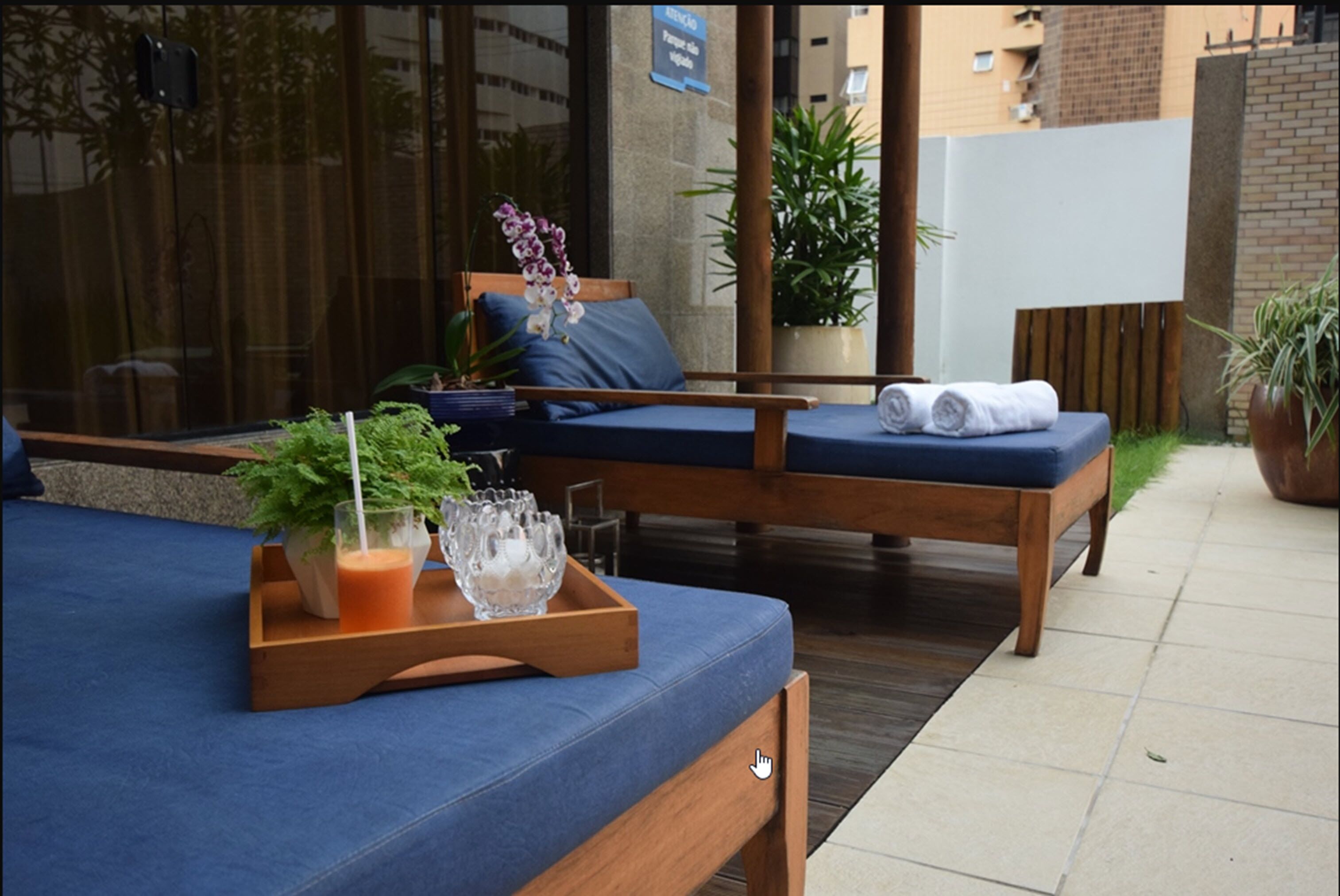 Outdoor pool, sun loungers