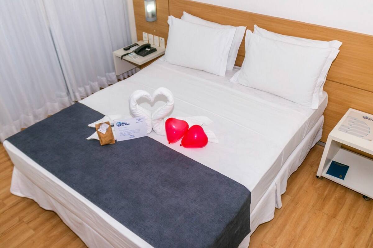 Minibar y caja de seguridad en la habitación