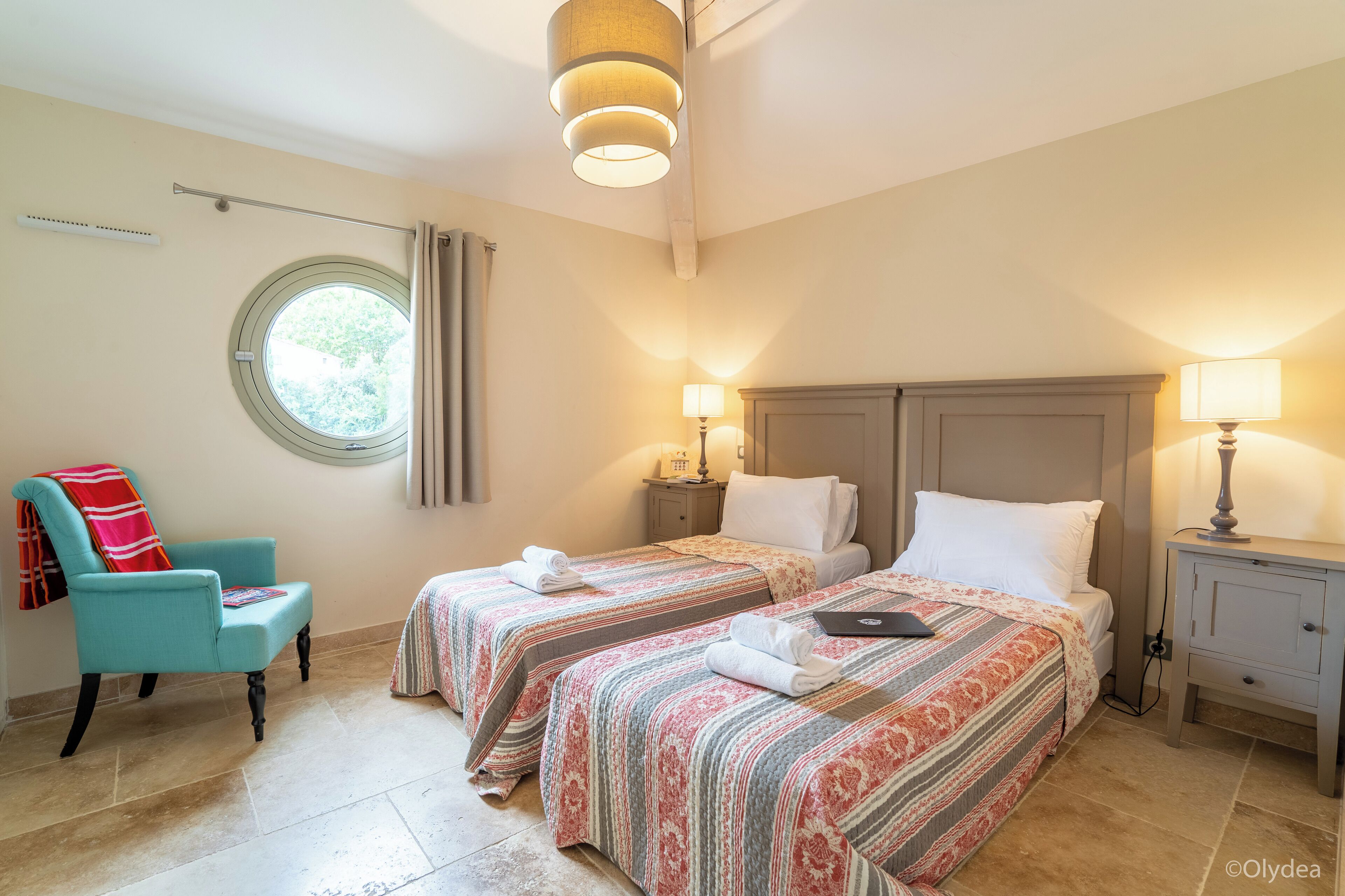 soundproofing, free wifi