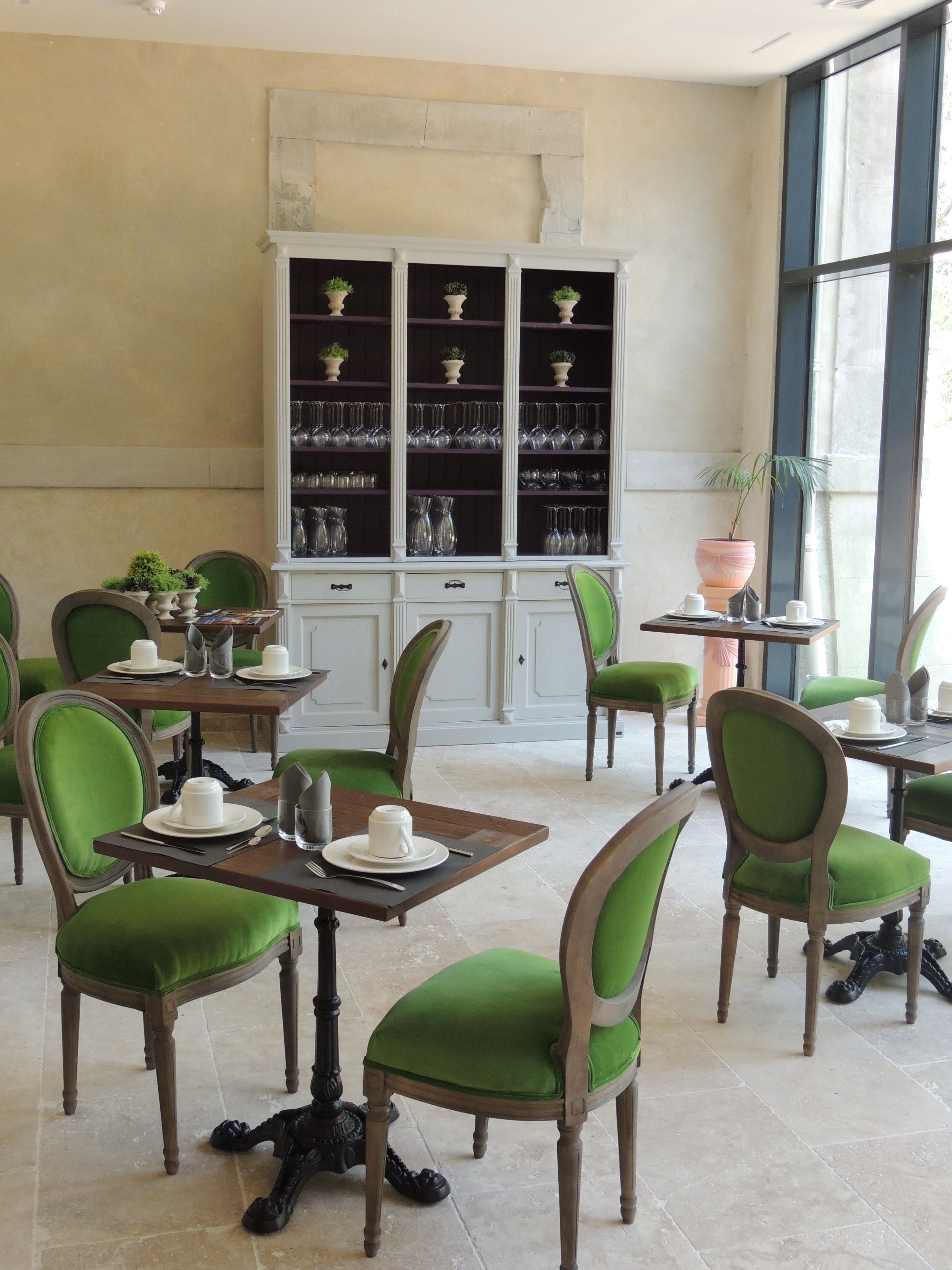 daily continental breakfast (eur 16 per person)