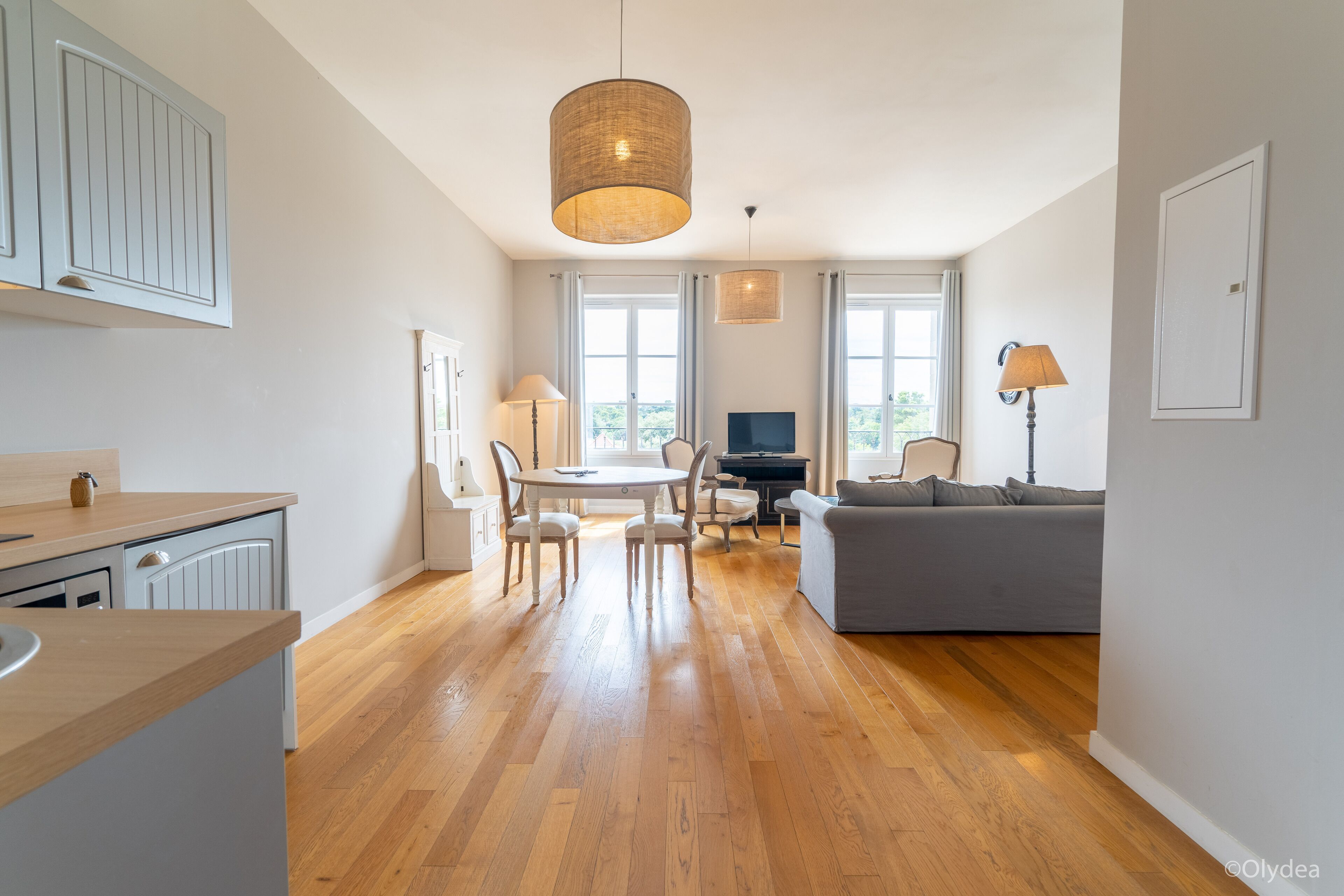 prestige suite plus | private kitchen | fridge, microwave, stovetop, coffee/tea maker