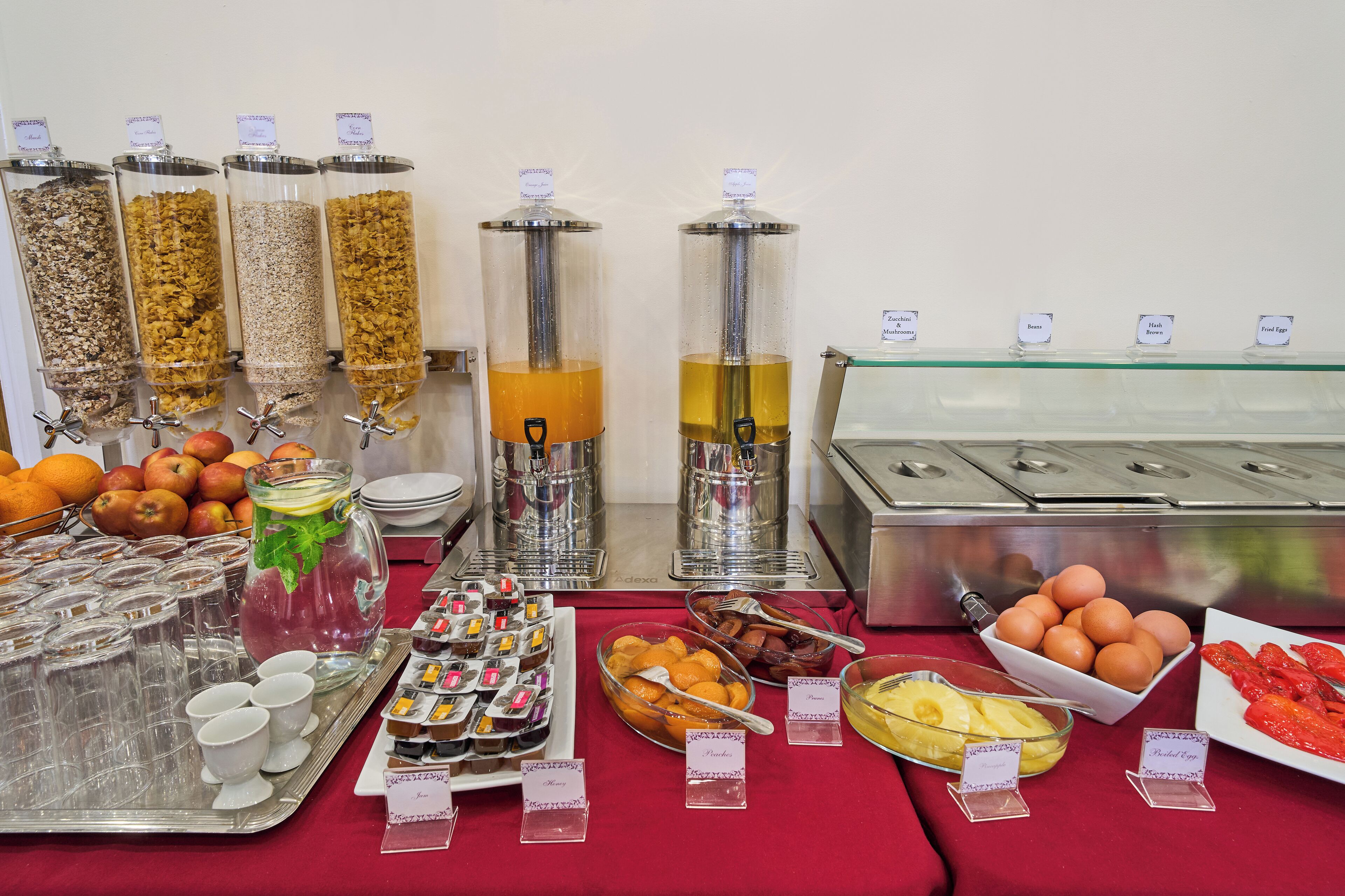 Daily to-go breakfast (GBP 7.99 per person)