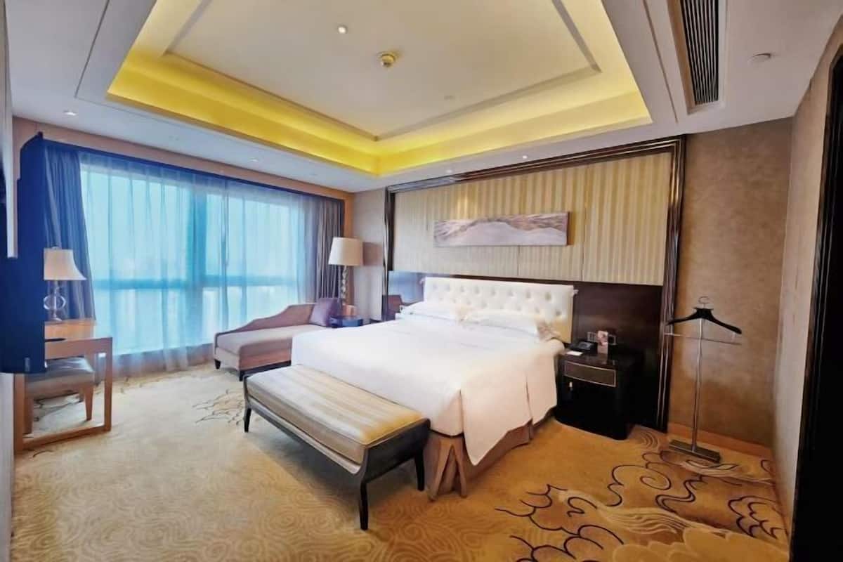 In-room safe, blackout curtains, soundproofing, free cots/infant beds