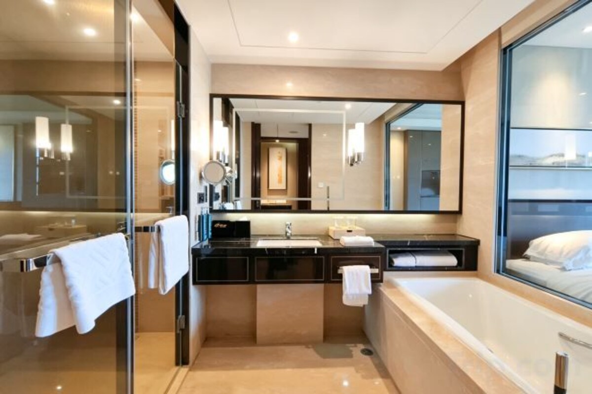 Twin Premium Lake View Room