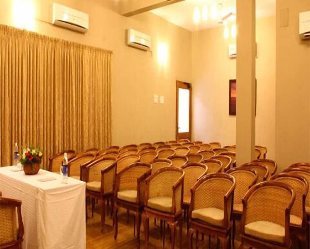 Hanu Reddy Residences by null