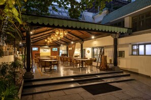 Restaurant - Hanu Reddy Residences, Poes Garden - Boutique Urban Retreat (Chennai)