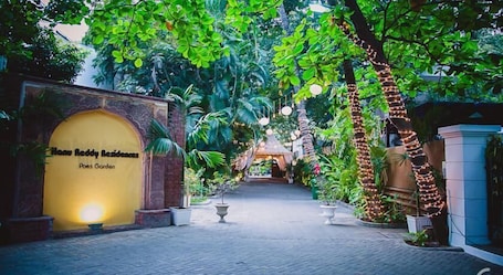Property entrance. Hanu Reddy Residences, Poes Garden - Boutique Urban Retreat