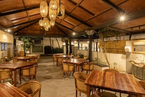 Dining - Hanu Reddy Residences, Poes Garden - Boutique Urban Retreat (Chennai)