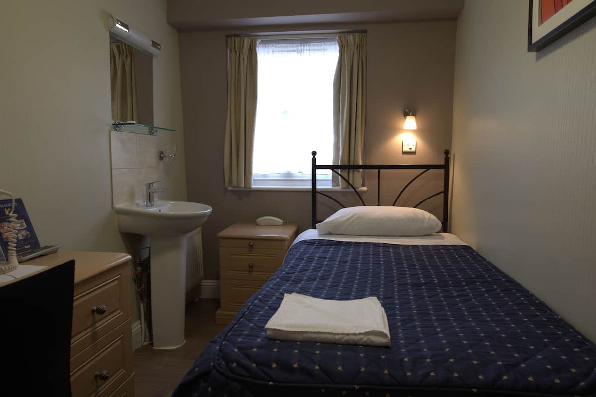 Chambre Simple Standard, salle de bains commune