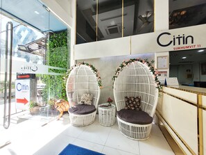 Lobby - Citin Sukhumvit 11 Nana Bangkok by Compass Hospitality (Bangkok)