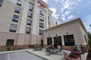 Terrace/patio - Hampton Inn Pittsburgh-Bridgeville (Bridgeville)