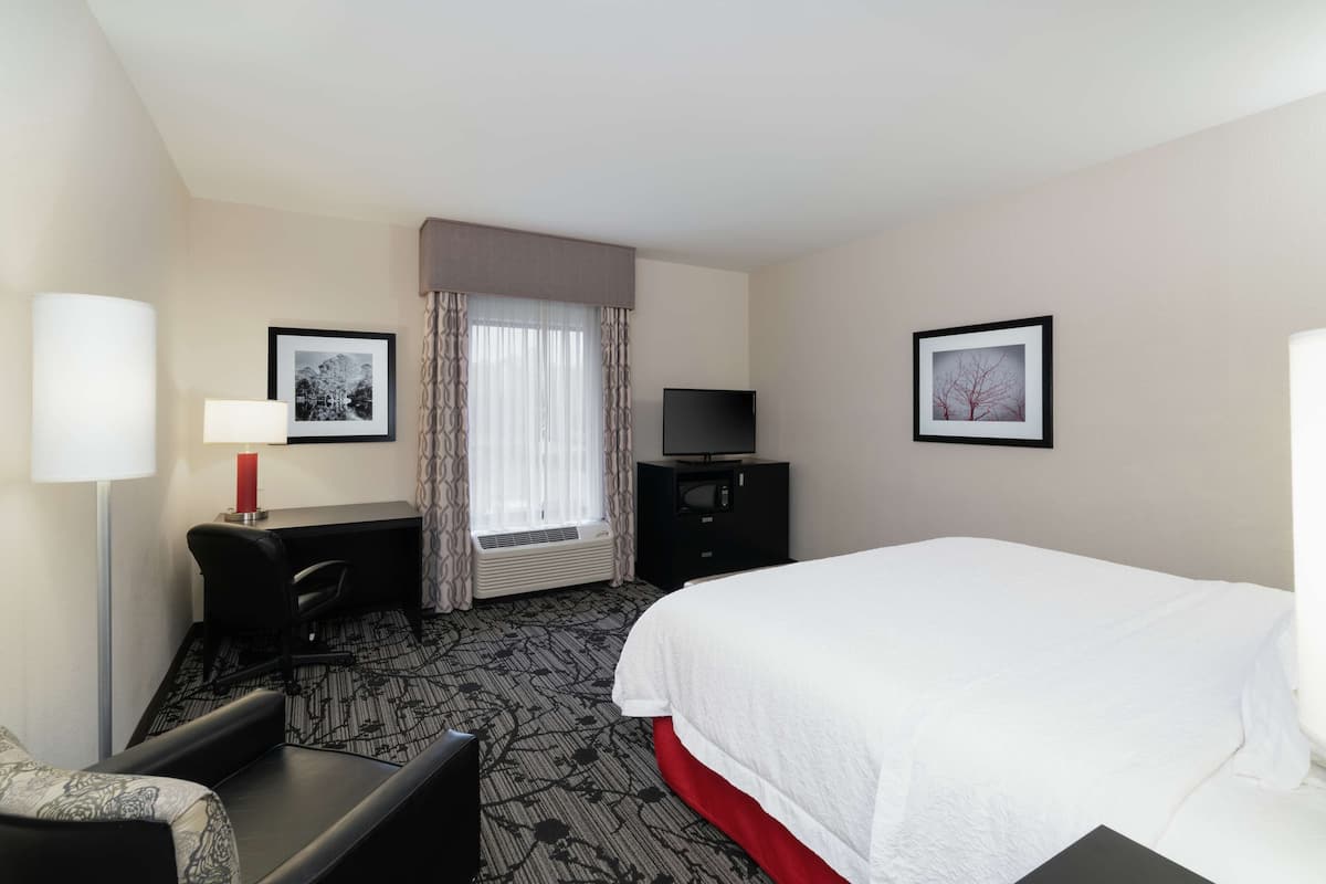 Egyptian cotton sheets, premium bedding, in-room safe, blackout curtains