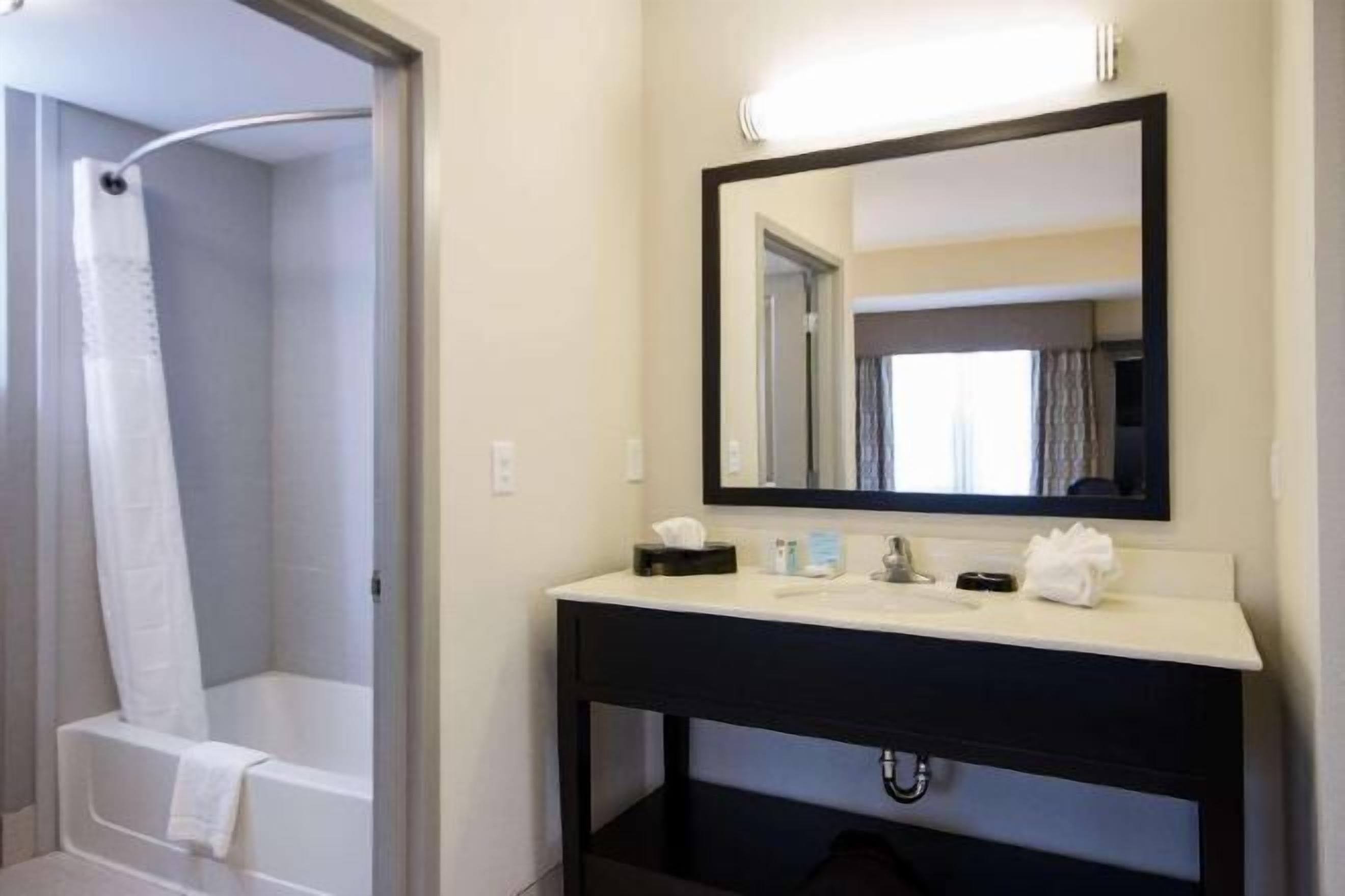 Bathroom | Free toiletries, hair dryer, towels