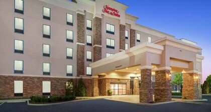 Hampton Inn & Suites Roanoke Airport