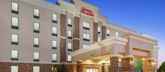 Hampton Inn & Suites Roanoke Airport