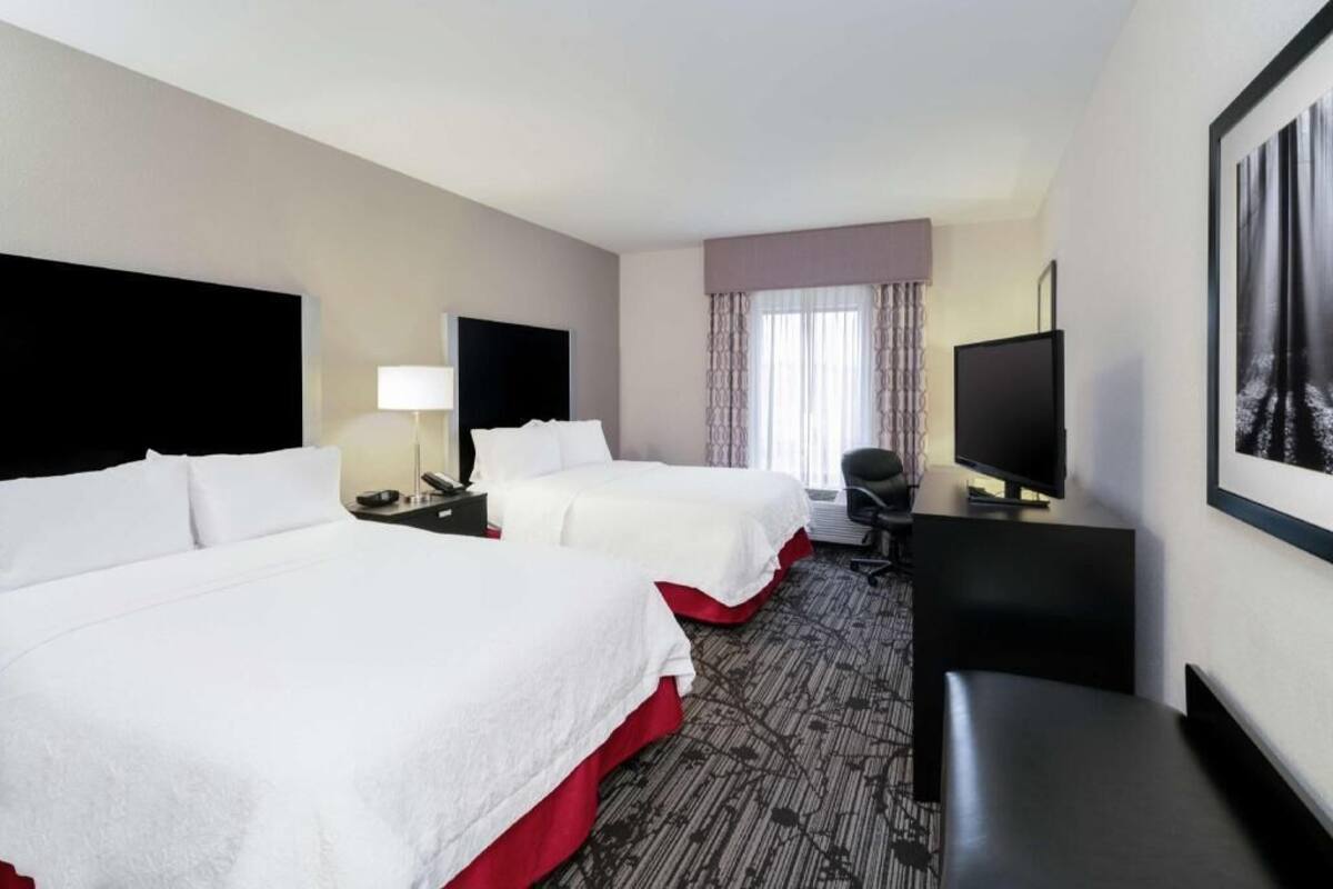 Egyptian cotton sheets, premium bedding, in-room safe, blackout curtains