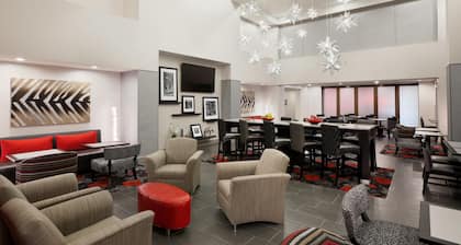 Hampton Inn & Suites Roanoke Airport