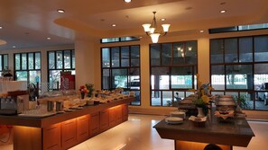 Daily buffet breakfast (THB 150 per person)