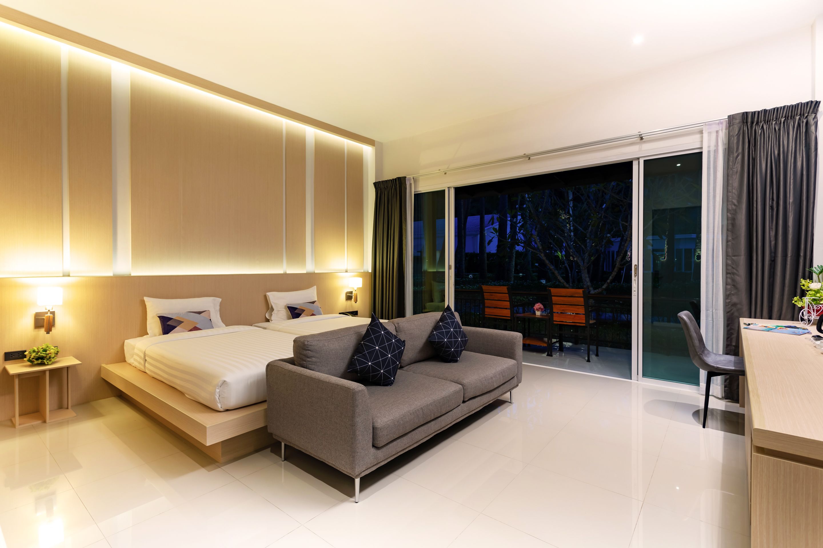 Deluxe Terrace  | 迷你吧、客房内保险箱、办公桌、免费 WiFi