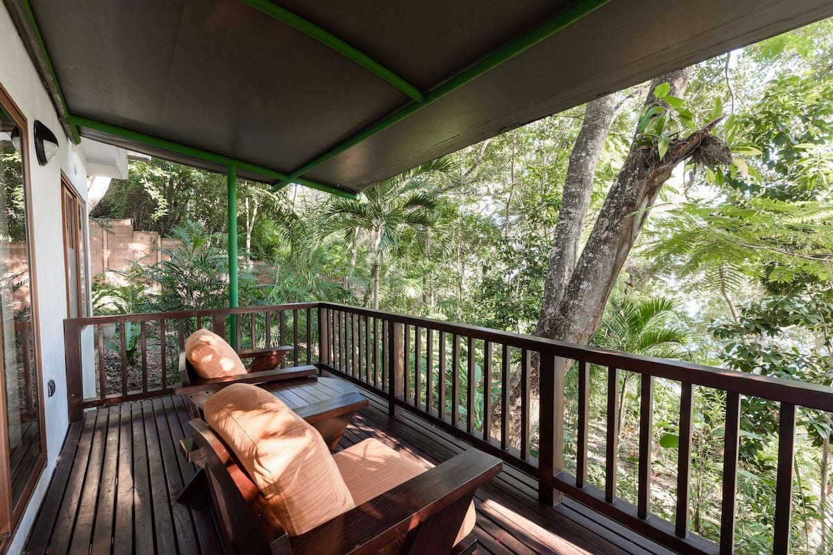 Suite, 1 letto king, vista giardino | 1 camera, biancheria in cotone egiziano