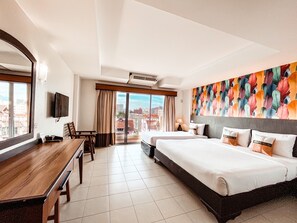 Desk, free WiFi - Piyada Residence by Nexottel (Pattaya)