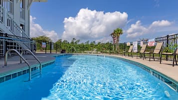 Outdoor pool, sun loungers