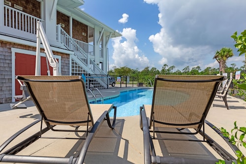 Topsail Shores Inn