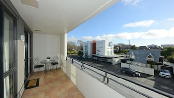 Superior One Bedroom Apartment | Terrace/patio