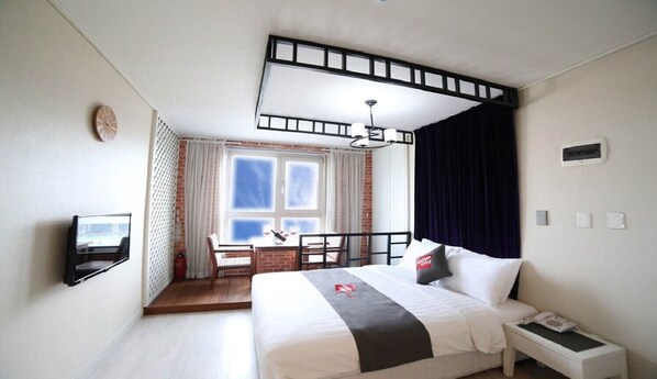Individually furnished, desk, soundproofing, rollaway beds