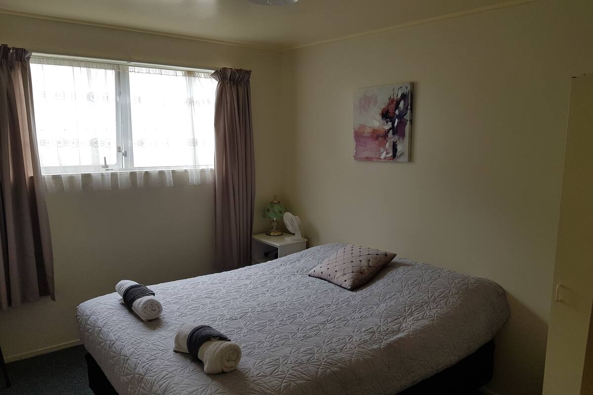 Apartment, 2 Bedrooms | Iron/ironing board (on request), cots/infant beds, free WiFi, bed sheets