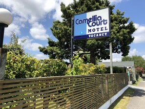 Fachada de la propiedad