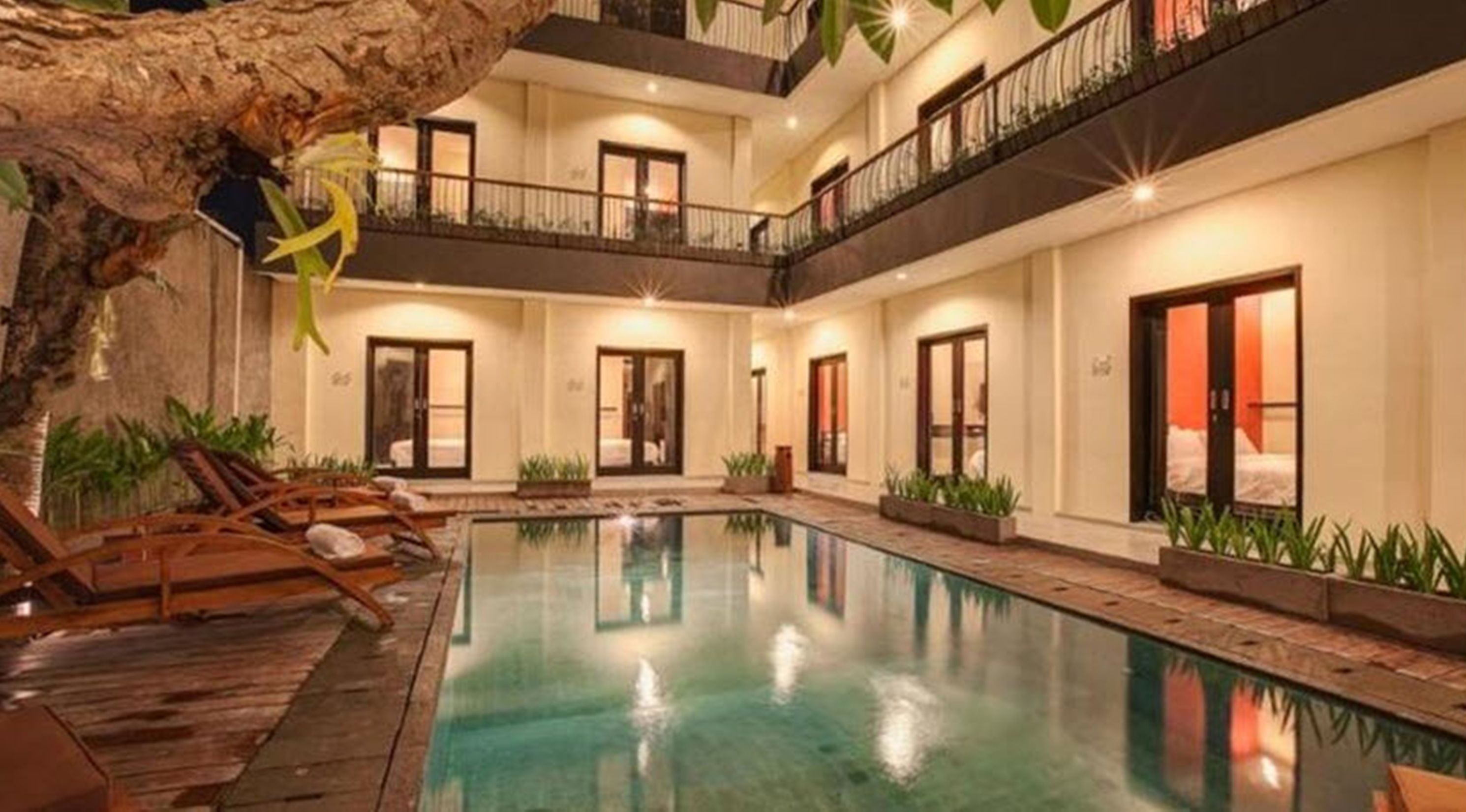 حمّام سباحة خارجي