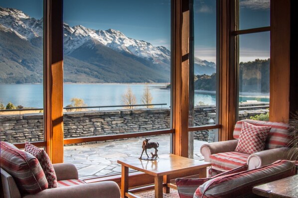 Interior - Blanket Bay (Glenorchy)