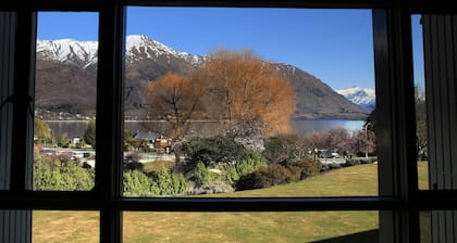 Wanaka Hotel