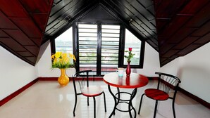 Junior Suite | Peti besi dalam bilik, Wi-fi percuma 