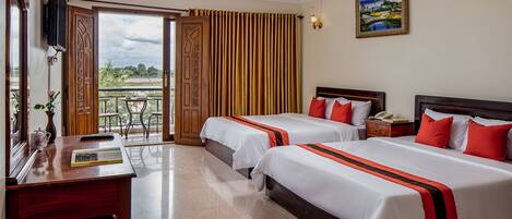 Deluxe Twin Room | In-room safe, free WiFi