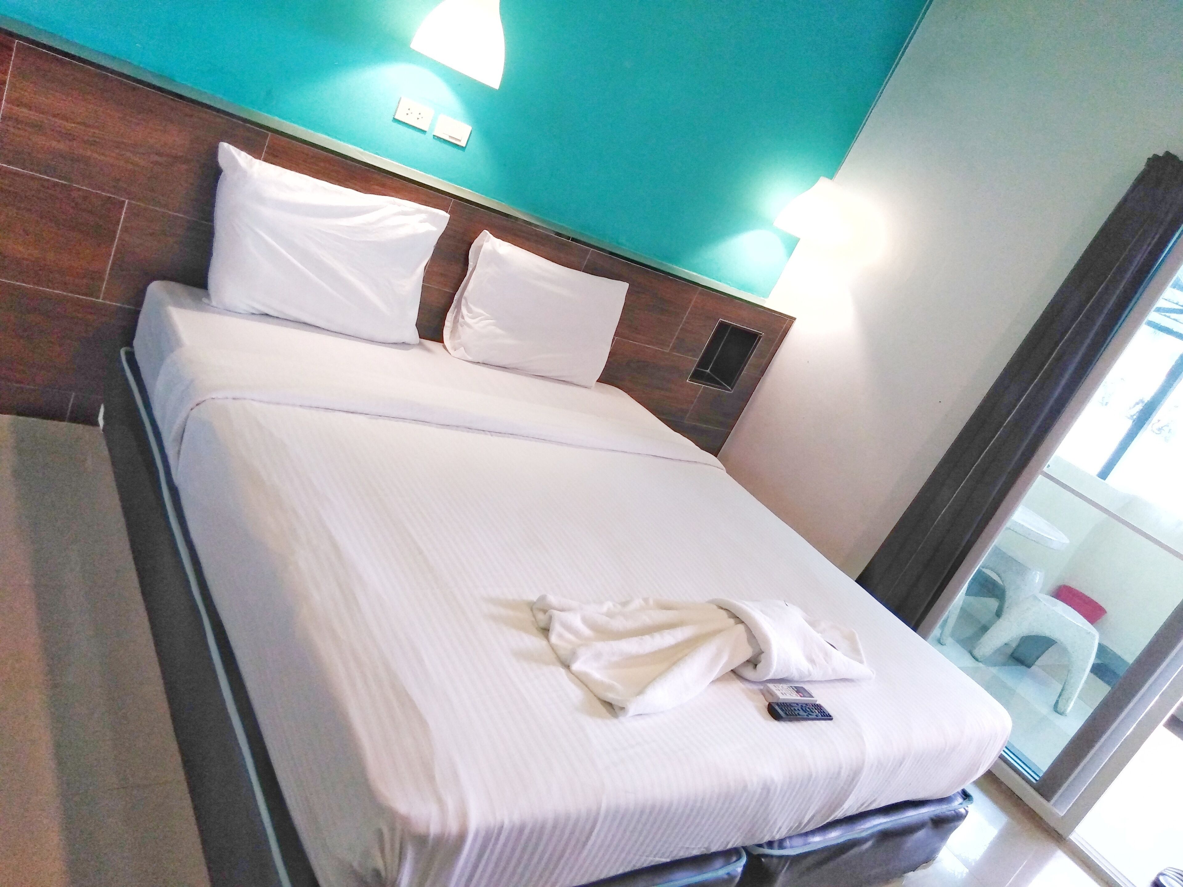 superior room, 1 double bed, ground floor | 1 bedroom, free wifi, bed sheets