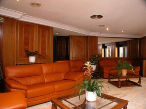 Flat-screen TV - Hotel Amefa (Salamanca)