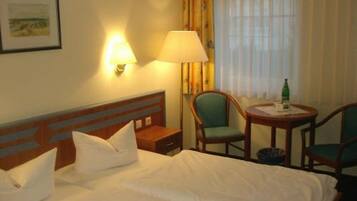 Free cots/infant beds, rollaway beds, free WiFi, bed sheets