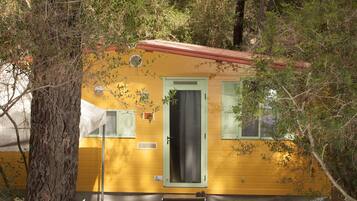 Mobile Home, 2 Bedrooms (+) | Front of property
