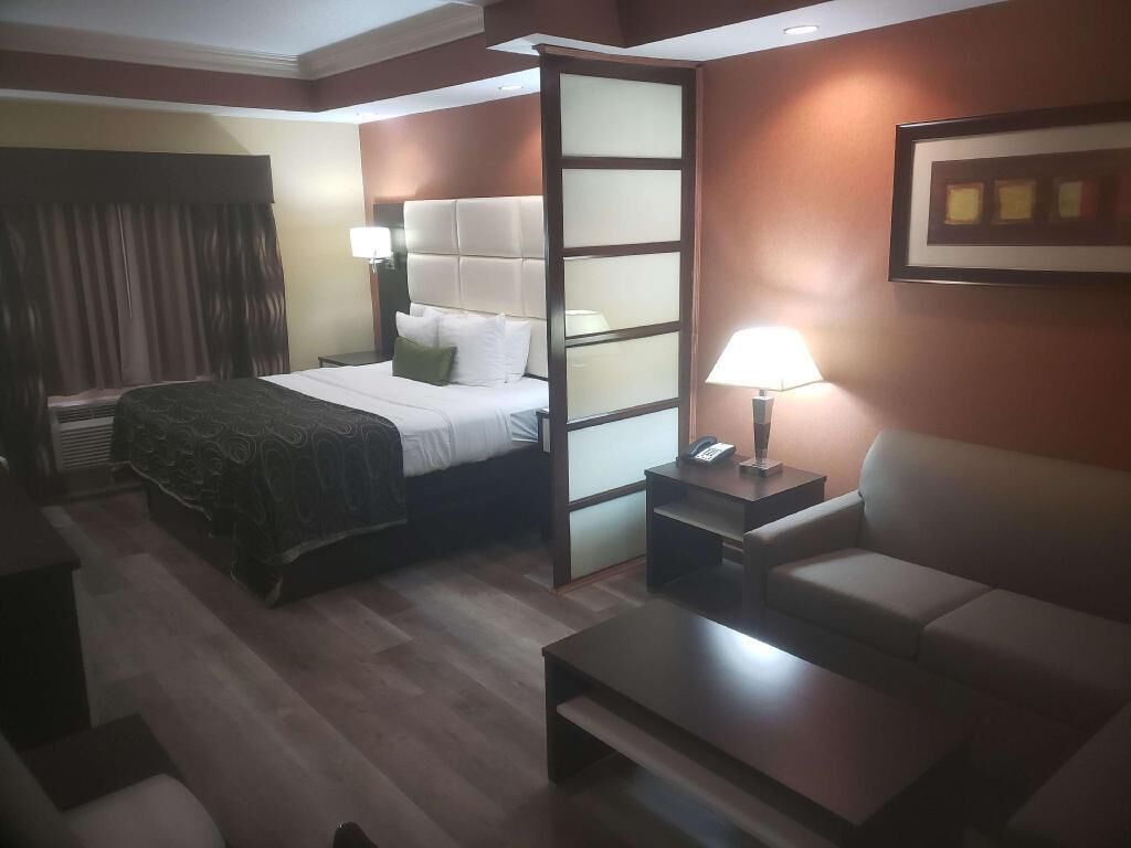 In-room safe, desk, laptop workspace, iron/ironing board