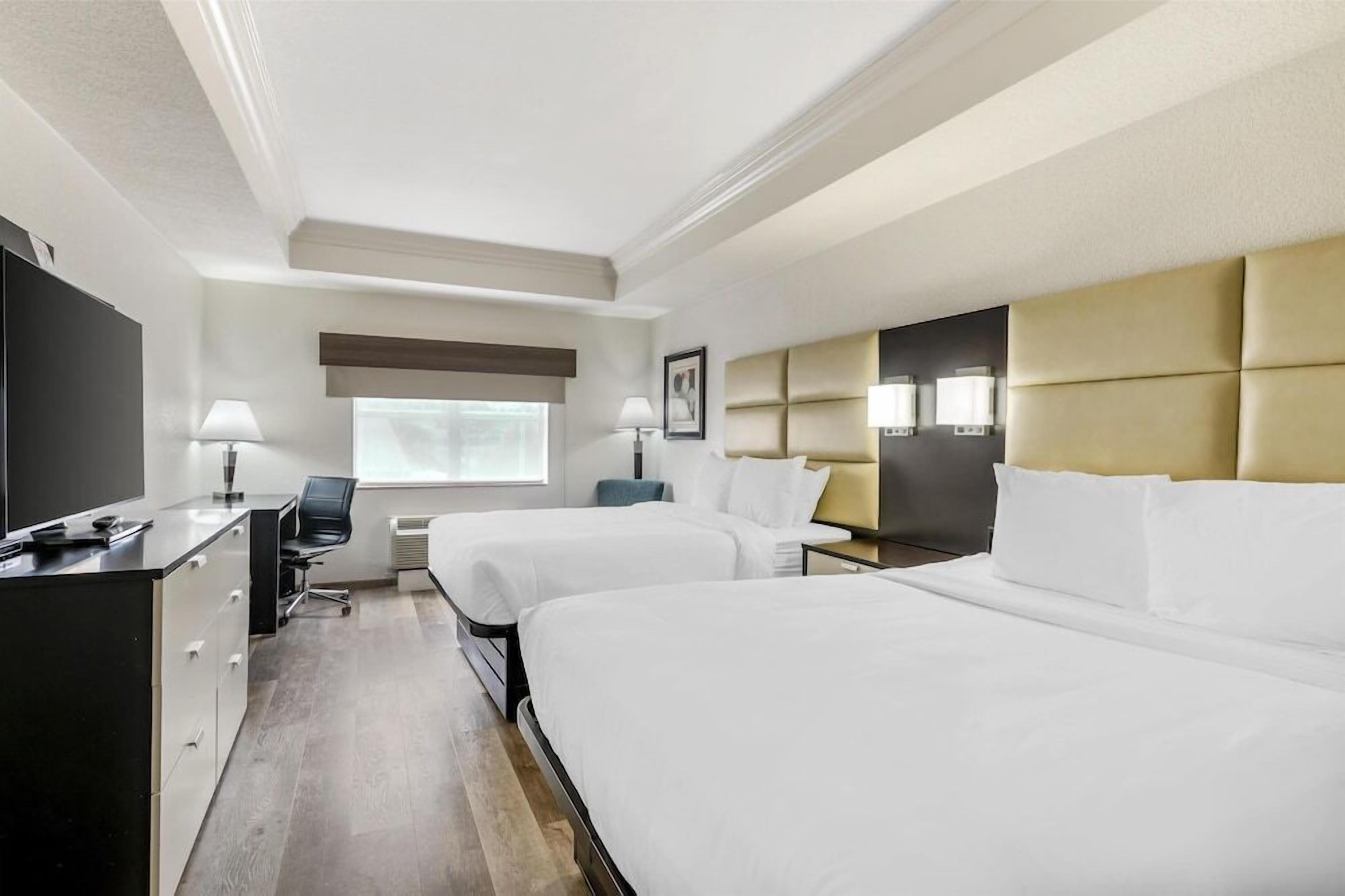 In-room safe, desk, laptop workspace, iron/ironing board