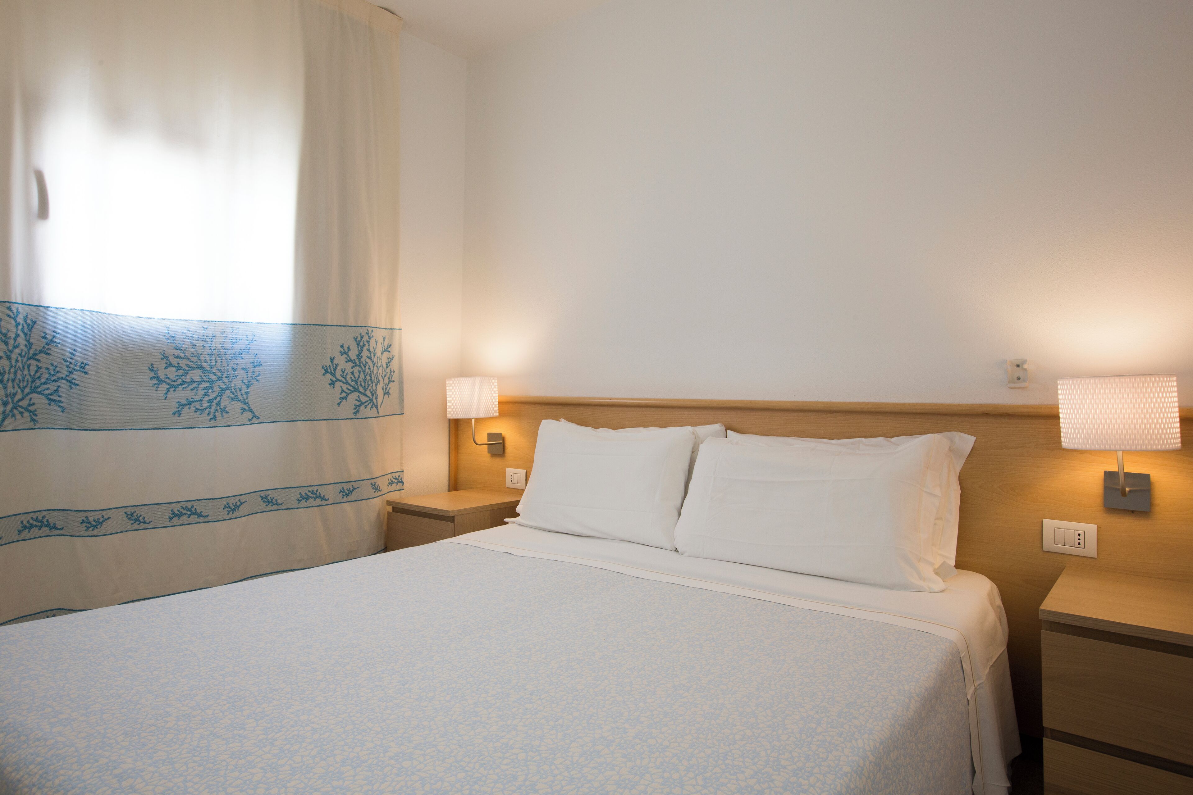 2 bedrooms, in-room safe, free cots/infant beds